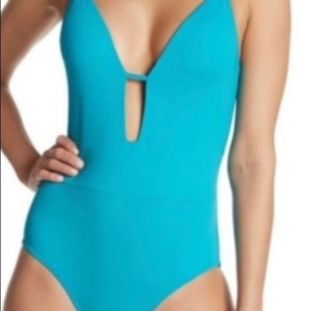 NWT Becca Plunge One Piece Swimsuit!